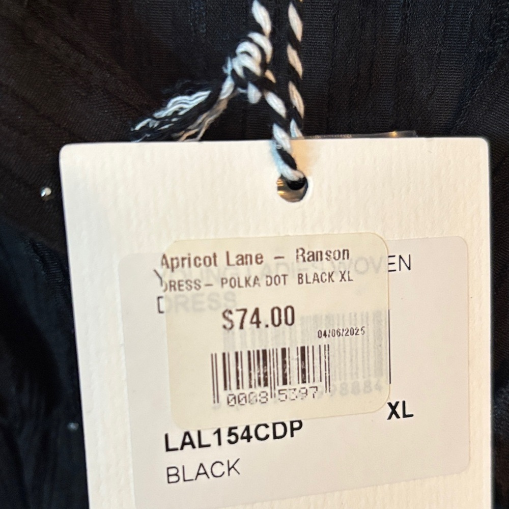 NWT Black Button-Front Women’s Dress with Subtle Gem Detail Size XL - Picture 5 of 6